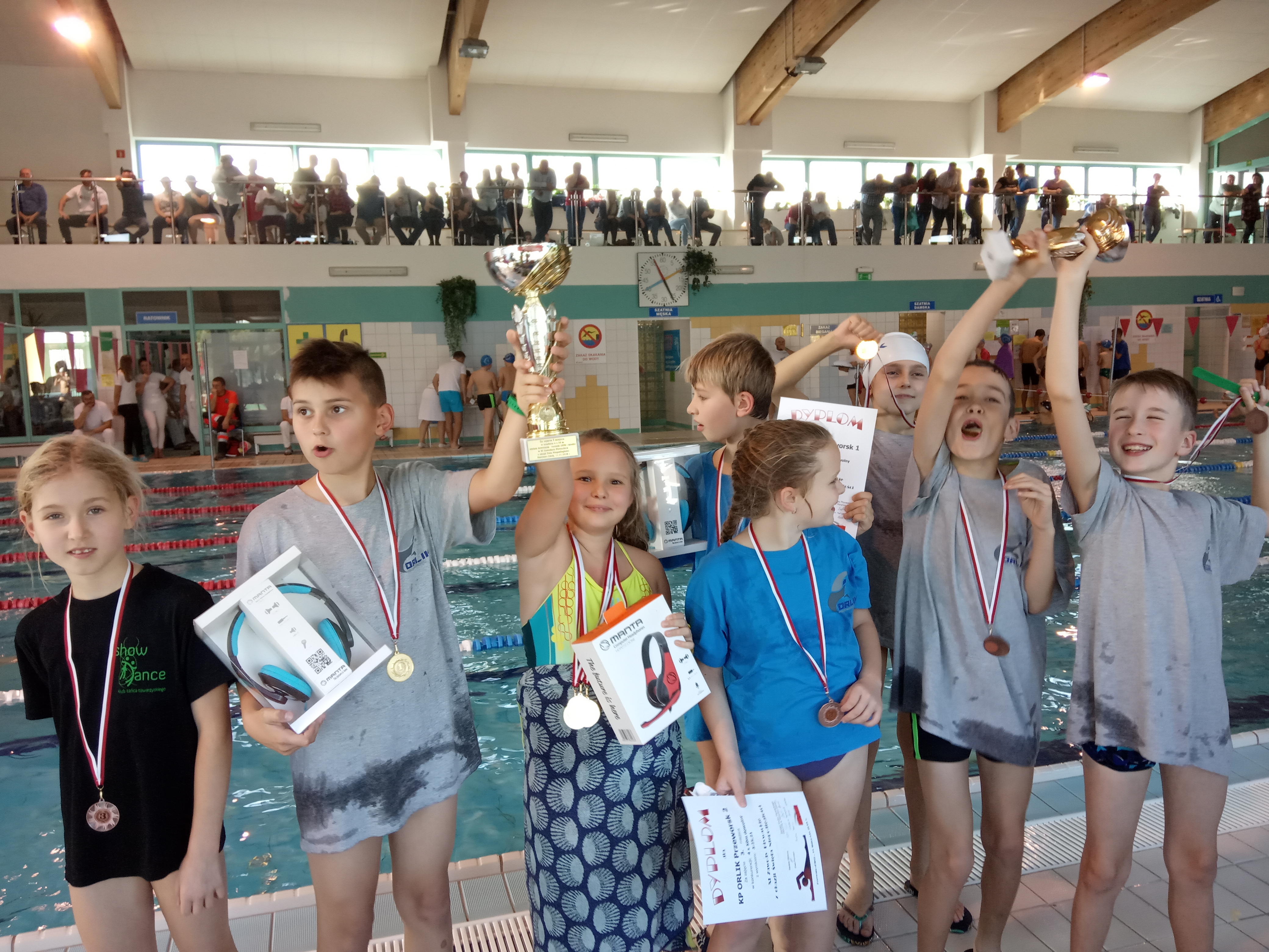 21 medali pływaków Orlika Przeworsk na 100 – lecie Odzyskania Niepodległości