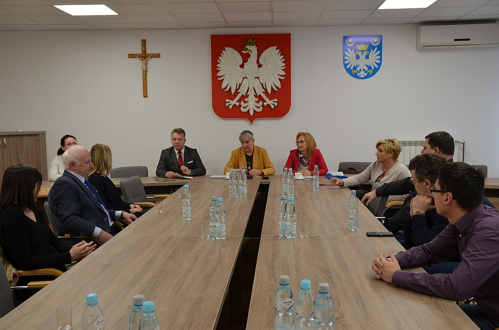 Spotkanie w sprawie ustalenia dyżurów całodobowych aptek w Przeworsku w 2019 roku