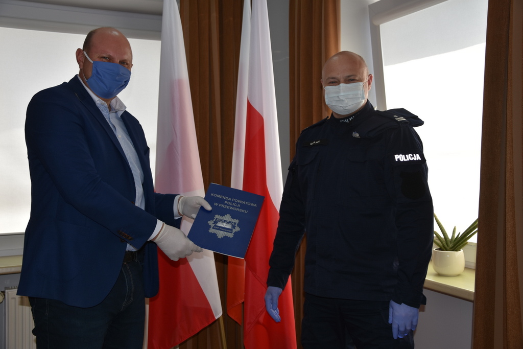 Gmina Przeworsk dofinansuje zakup samochodu dla Komendy Powiatowej Policji w Przeworsku