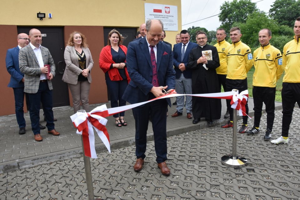 Oficjalne otwarcie nowego budynku szatni w Urzejowicach