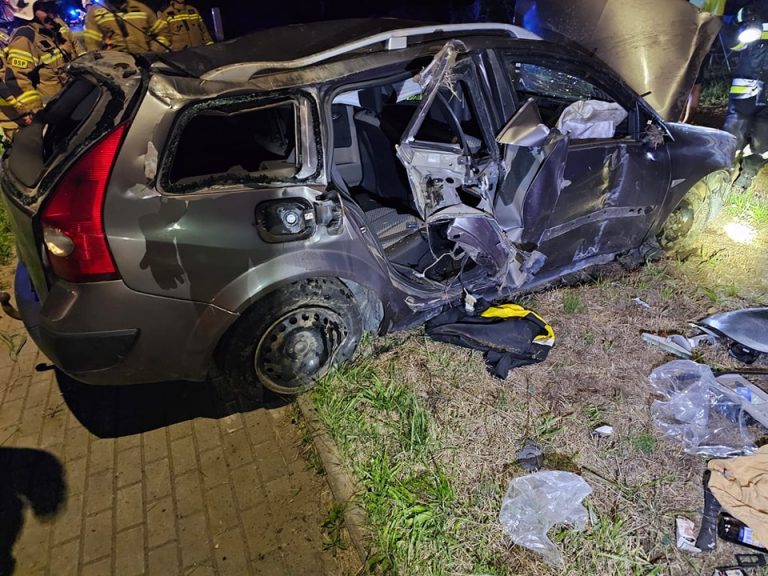 Wypadek samochodu osobowego w Kańczudze