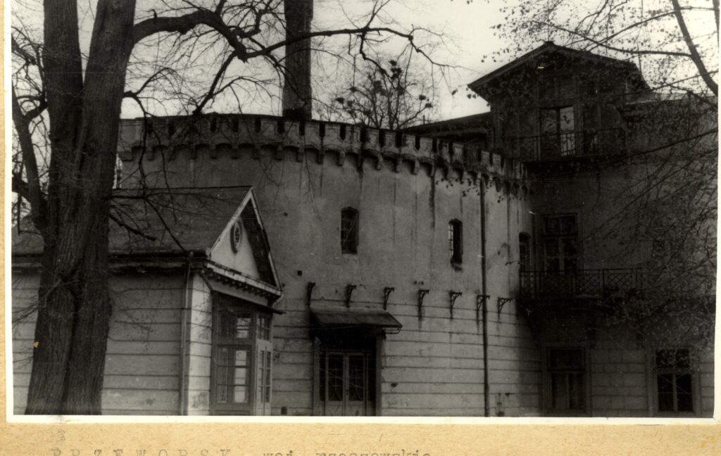 SZCZĘŚLIWE LOSY PAŁACOWEJ KAPLICY W PAŁACU LUBOMIRSKICH W PRZEWORSKU