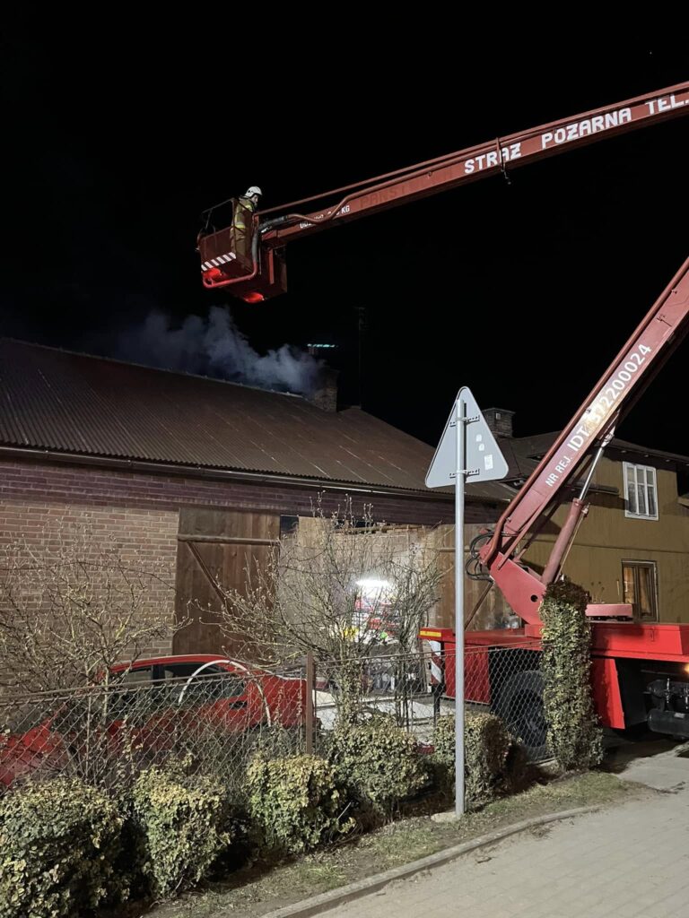 Pożar sadzy w przewodzie kominowym w Markowej 2 Pożar sadzy w przewodzie kominowym w Markowej