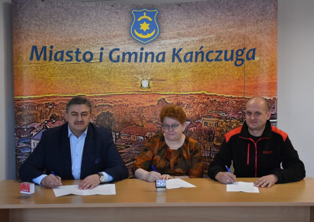 W Kańczudze podpisano umowę dot. przekazywania artykułów spożywczych 1 W Kańczudze podpisano umowę dot. przekazywania artykułów spożywczych