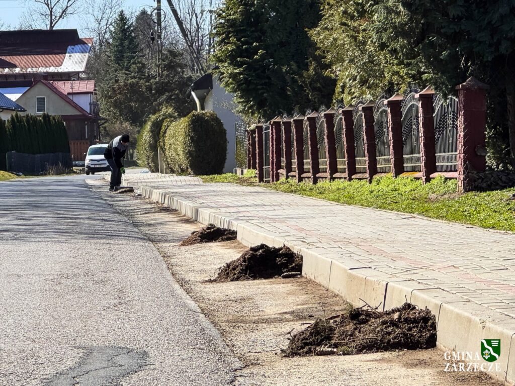 Prace Porządkowe W Gminie Zarzecze