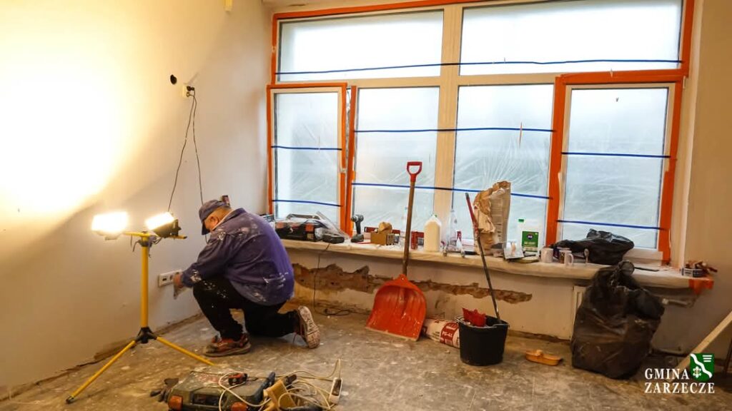 Prace Remontowe I Gospodarcze Na Terenie Gminy Zarzecze