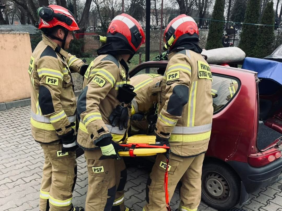 Doskonalenie zawodowe z ratownictwa technicznego 1 Doskonalenie zawodowe z ratownictwa technicznego