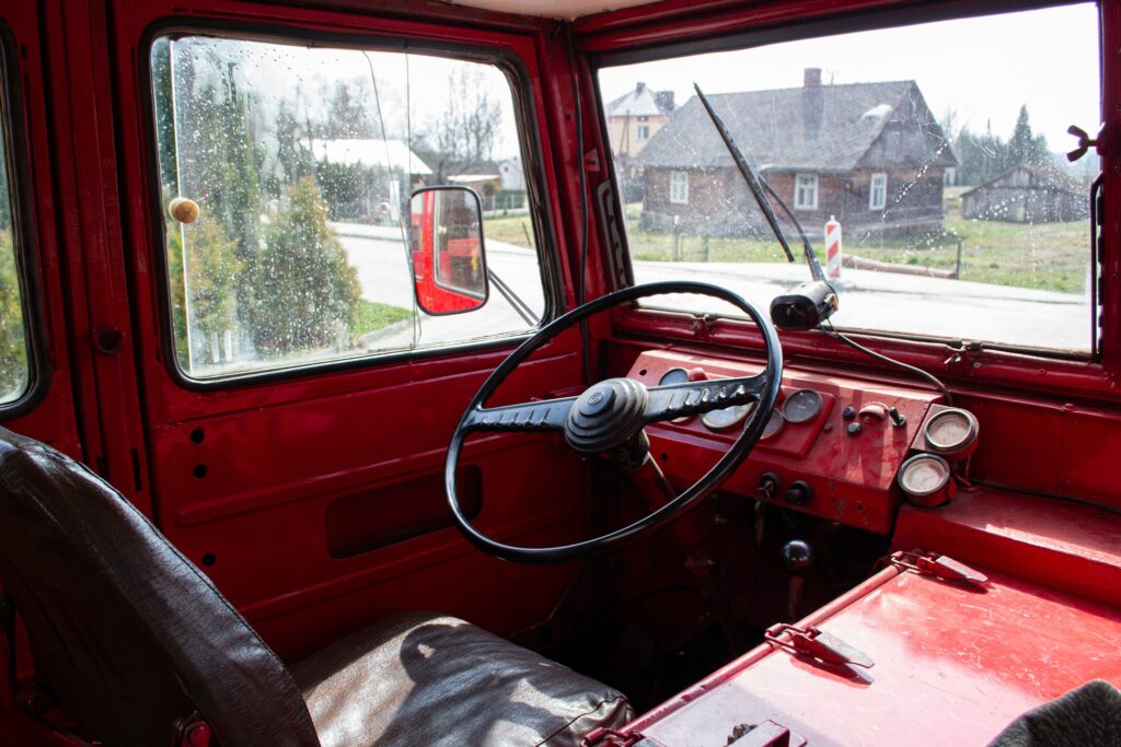 OSP Zarzecze prezentuje swoją "Pszczółkę" - kawałek historii lokalnego pożarnictwa