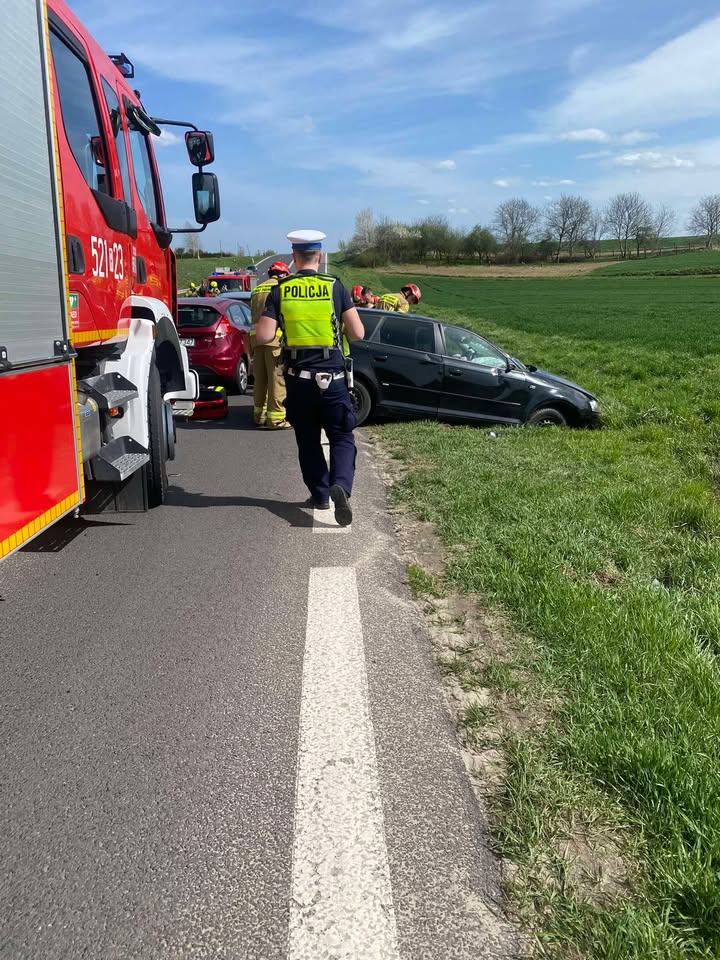 Czytelniczka alarmuje: Brak reakcji na wypadek w stronę Mirocina