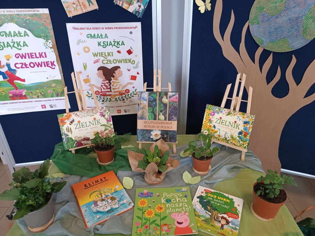 Mała sadzonka, wielka idea. Dzień Ziemi w Bibliotece Publicznej w Kańczudze 1 Mała sadzonka, wielka idea. Dzień Ziemi w Bibliotece Publicznej w Kańczudze