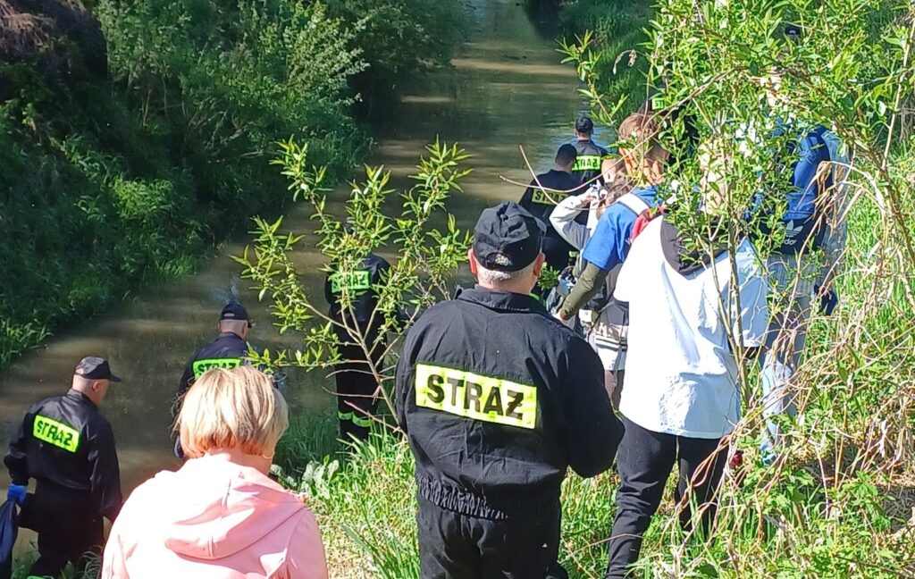Ponad 90 worków śmieci zebrano podczas akcji „Czysta Rzeka” w Kańczudze