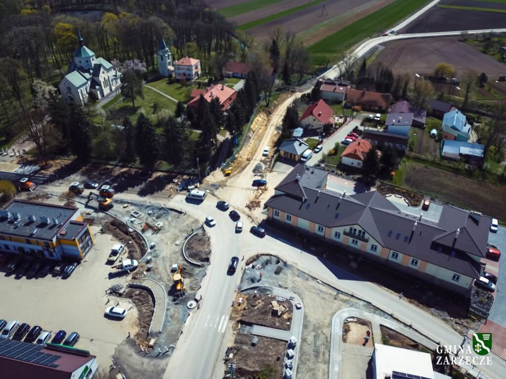 RAPORT Z PLACU BUDOWY RONDA W ZARZECZU 1 RAPORT Z PLACU BUDOWY RONDA W ZARZECZU