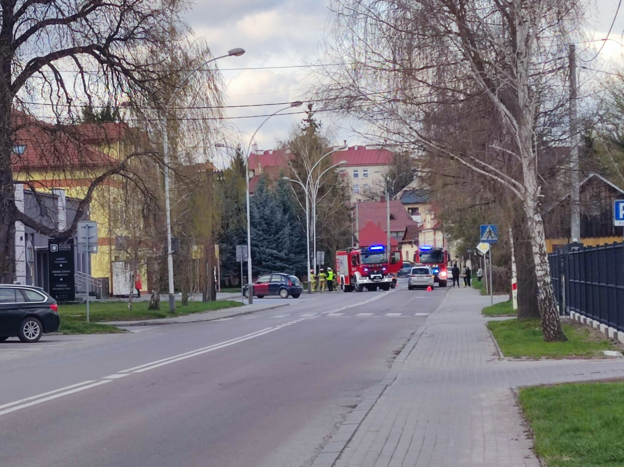 Utrudnienia w ruchu na ulicy Słowackiego w Przeworsku - prawdopodobna kolizja lub wypadek 1 Utrudnienia w ruchu na ulicy Słowackiego w Przeworsku - prawdopodobna kolizja lub wypadek