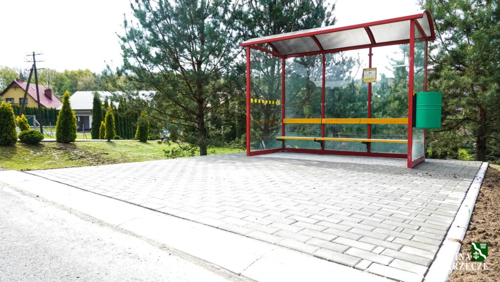 Gmina Zarzecze w ciągłym ruchu! Raport z prac remontowych i gospodarczych 1 Gmina Zarzecze w ciągłym ruchu! Raport z prac remontowych i gospodarczych