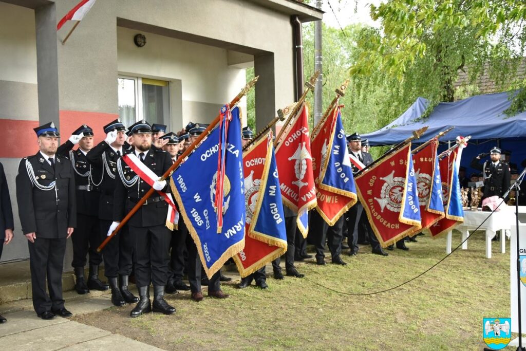 Gmina Gać świętowała Dzień Strażaka. Medale, podziękowania i muzyka 2 Gmina Gać świętowała Dzień Strażaka. Medale, podziękowania i muzyka