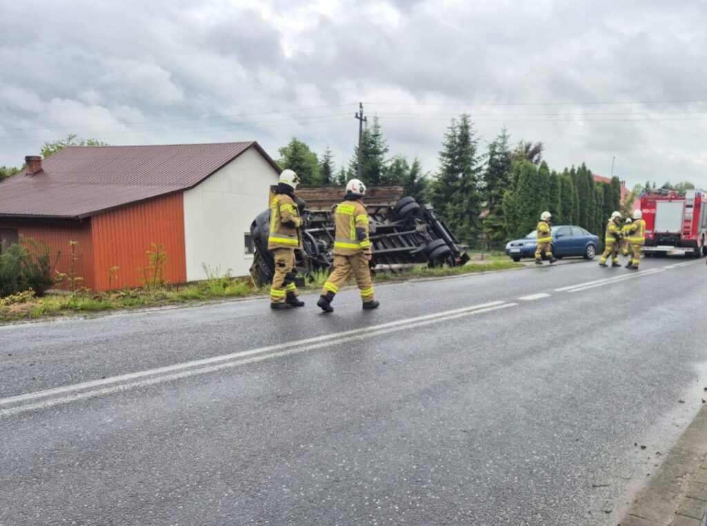 Wypadek Samochodu Ciężarowego W Markowej