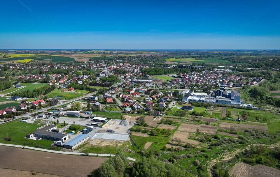 Majowa eksplozja barw w Gminie Kańczuga. Przyroda zachwyca z lotu ptaka