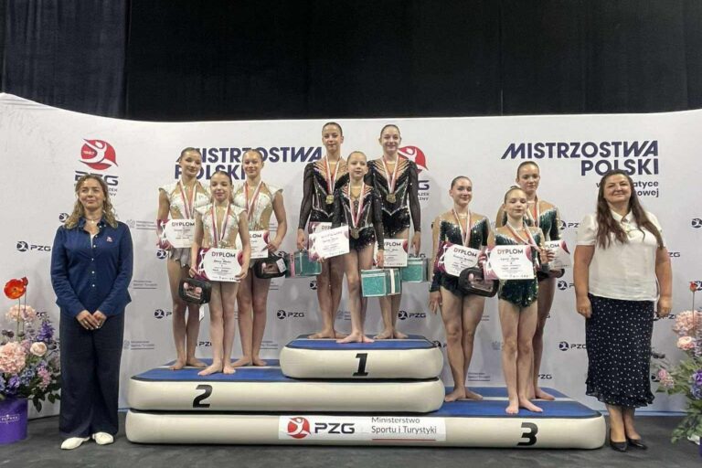 Idą jak burza! Srebrny Medal dla Laury, Emilki i Blanki na Mistrzostwach Polski w Akrobatyce Sportowej