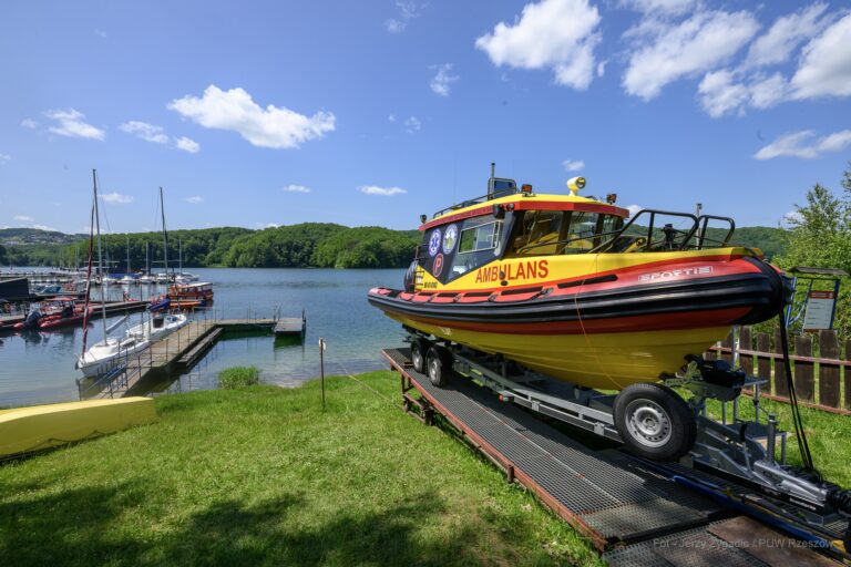 Bezpieczniej nad Soliną! Milionowa inwestycja w wodną karetkę