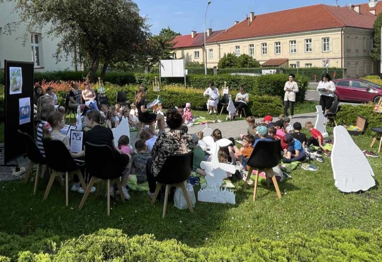 "Czytanie Zbliża". Wyjątkowe spotkanie w Miejskiej Bibliotece Publicznej w Przeworsku