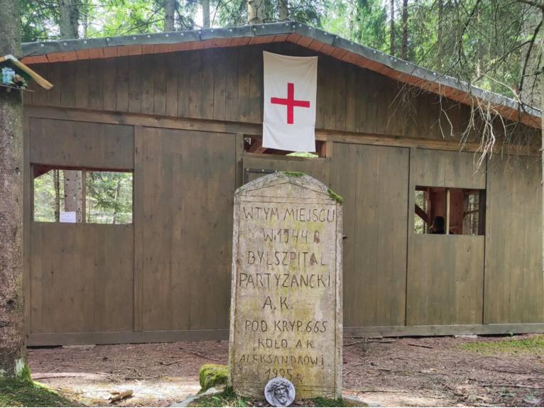 Śladami bohaterów Puszczy Solskiej. Młodzi mieszkańcy regionu na wyjątkowej wyprawie