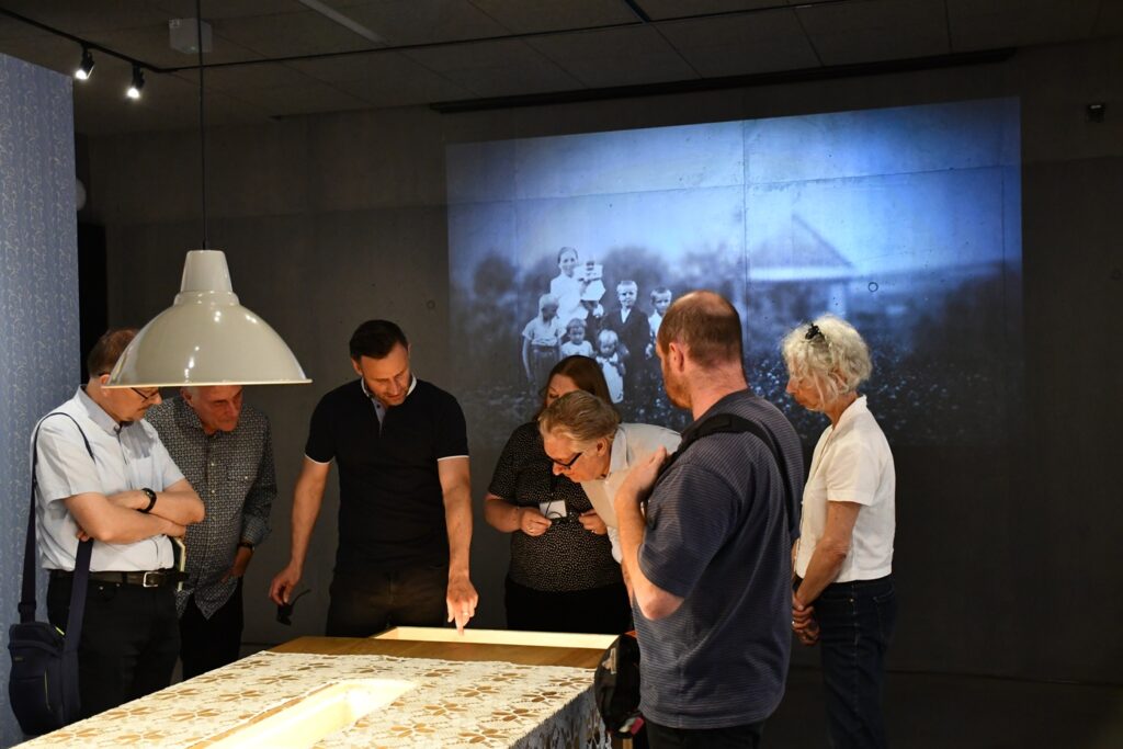 Z USA do Markowej śladami przetrwania. Poruszająca wizyta potomków Estery Englard