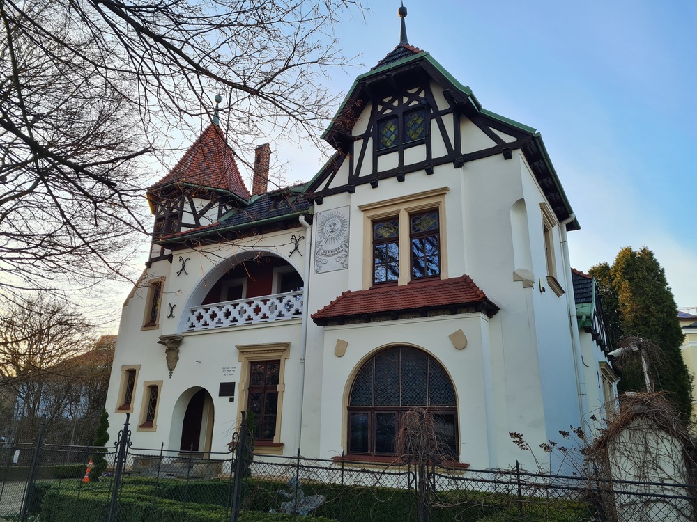 505802472 1281947930320164 2896012781250878741 N