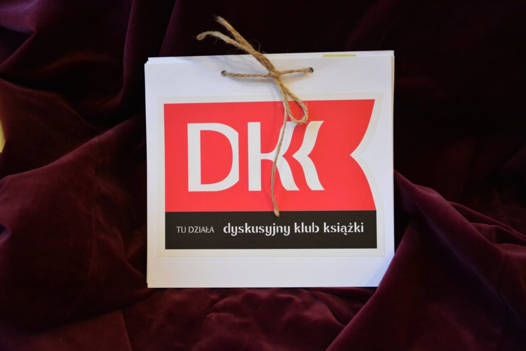 Dyskusyjny Klub Książki w Sieniawie świętuje 10 lat działalności 1 504379849 1186628229937320 8711623659965803382 n