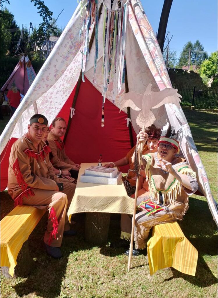 Reprezentacja ŚDS Sieniawa wzięła udział w II Zjeździe Plemiennym w Izdebkach 2 516452442 1446844849820592 2906580752719887487 n