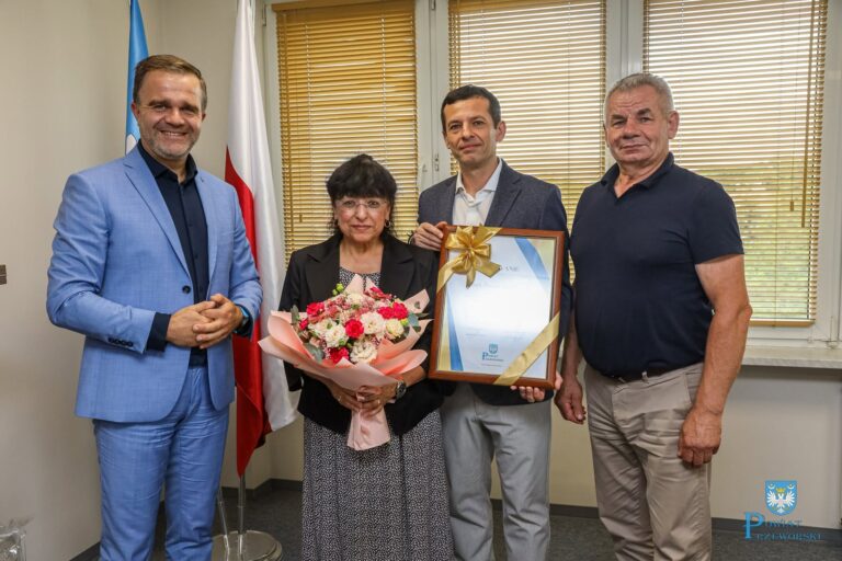 524450915 1068371515497304 8320891872942168128 n