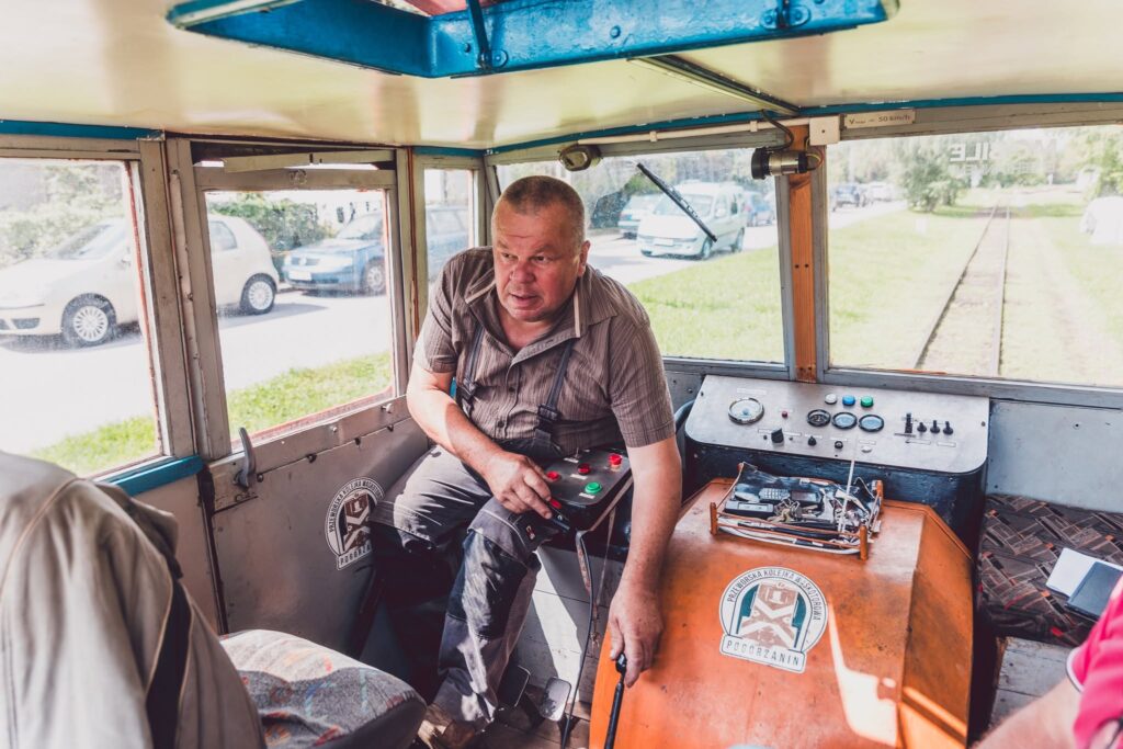 Gdy Turyści Odpoczywają, Oni Ciężko Pracują. Kulisy Wielkich Prac Torowych Na Trasie Pogórzanina 2 526063578 1407452507591532 4848186527803370315 N