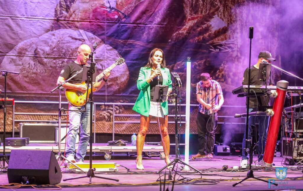 527092719 1073737184960737 3094454623838472650 N 527092719 1073737184960737 3094454623838472650 N