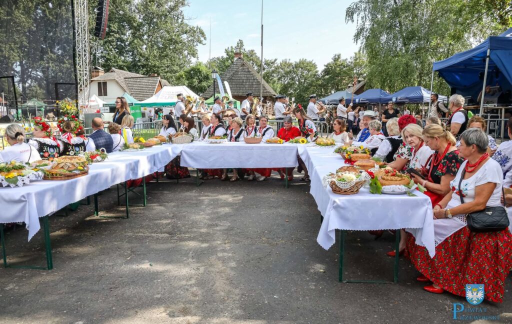 527241046 1073735434960912 2103561607156212996 N 527241046 1073735434960912 2103561607156212996 N