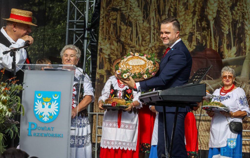 528773013 1073735421627580 7613686318788884355 N 528773013 1073735421627580 7613686318788884355 N