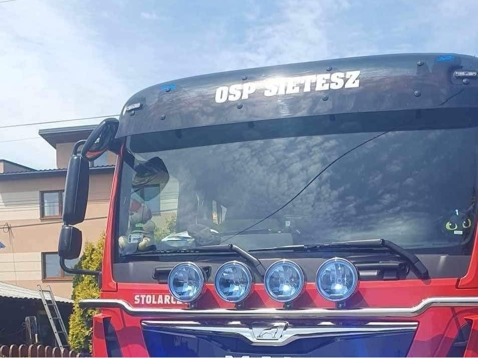 Pożar pieca w Sieteszy. Poranna akcja pięciu zastępów straży pożarnej 1 532600477 1079926104254295 5660467235609732964 n1