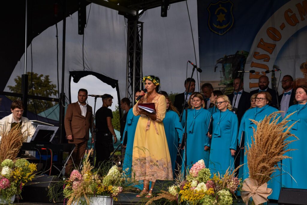 Święto plonów, wzruszające pożegnanie i koncert zespołu Krywań. Tak gmina Kańczuga dziękowała za zbiory 1 542753000 1227894786048021 6439119275044396539 n