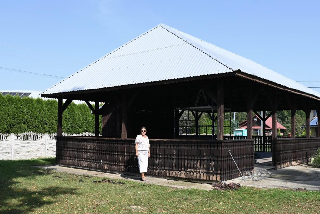 Nowe miejsce rekreacji w Ubieszynie. Ruszyły prace wokół "grzybka" 1 543188937 1169242355236916 8314596012439521408 n