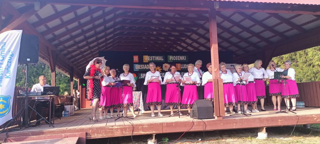 Muzyka, tradycja i pyszna biesiada. W Sieteszy odbył się festiwal "Śpiewające Pokolenia" 1 547952987 1379678887492239 3263258304523615109 n