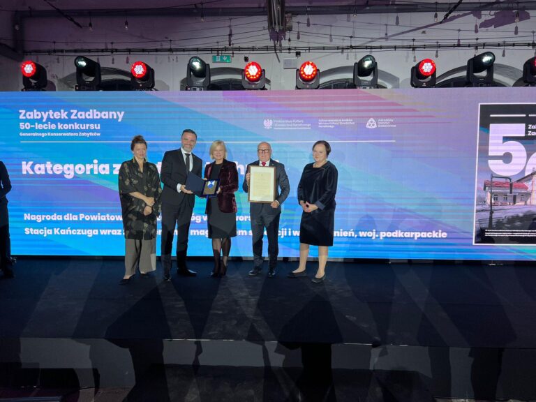 557683927 2363839487390424 6450281492822302313 n