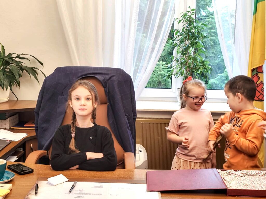 558679159 122191182986310265 7286289928719199873 n