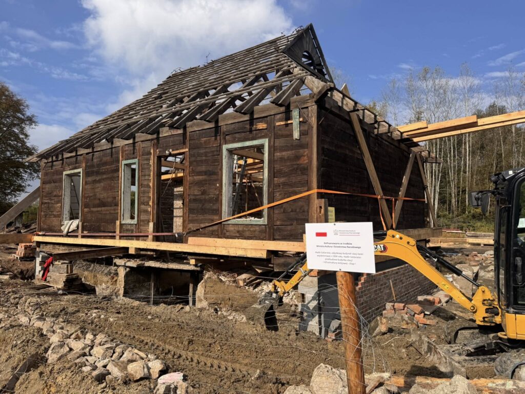 559105237 2371103423330697 1078693966898577208 n