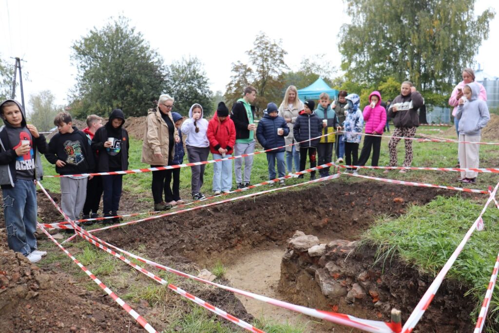 559120812 122157122516800988 3989992494589200787 n