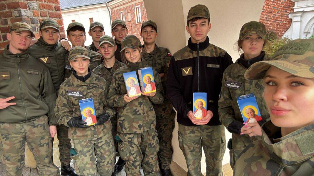 559499696 1398482208946303 8679520359752793153 n