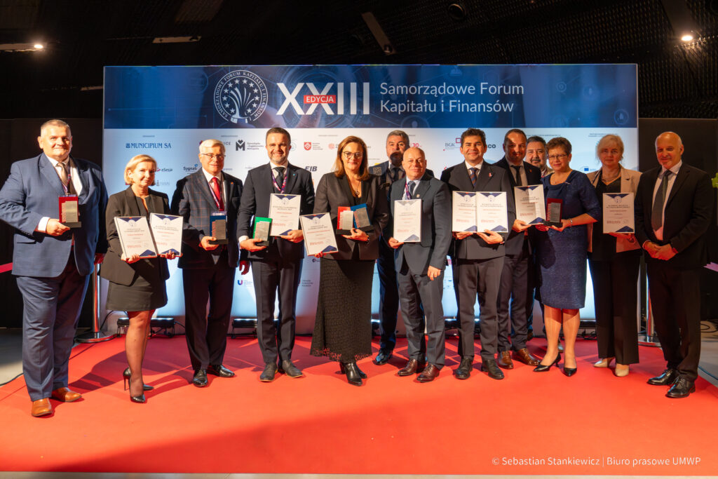 559709475 1125387623129026 4928330519902832509 n