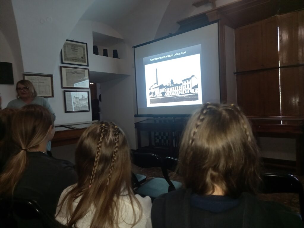 561342352 1411493574315349 983940771735255742 n