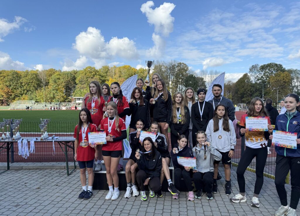 565715328 1295150885742365 7272949213179257488 n