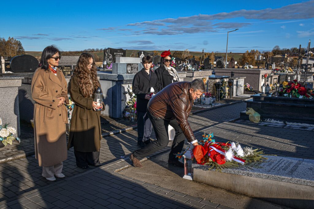 571222420 1280446077459558 2459667549592425146 n