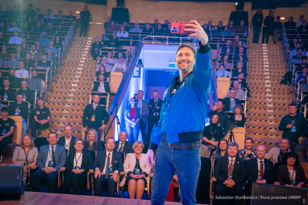 572483624 1270023468493110 7467743665380243595 n