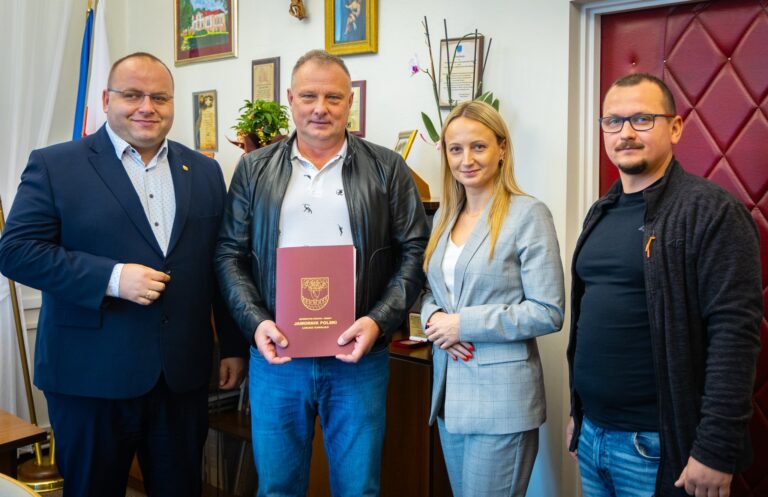 572767657 122193439880310265 3951529174323481100 n