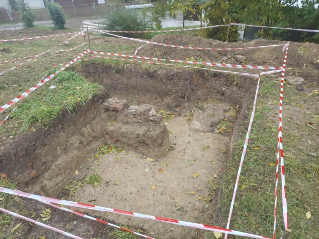 ruiny zamku korniaktow